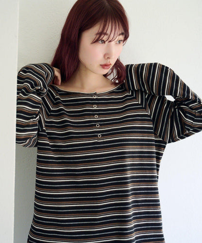 插肩露肩設計 TEE T恤