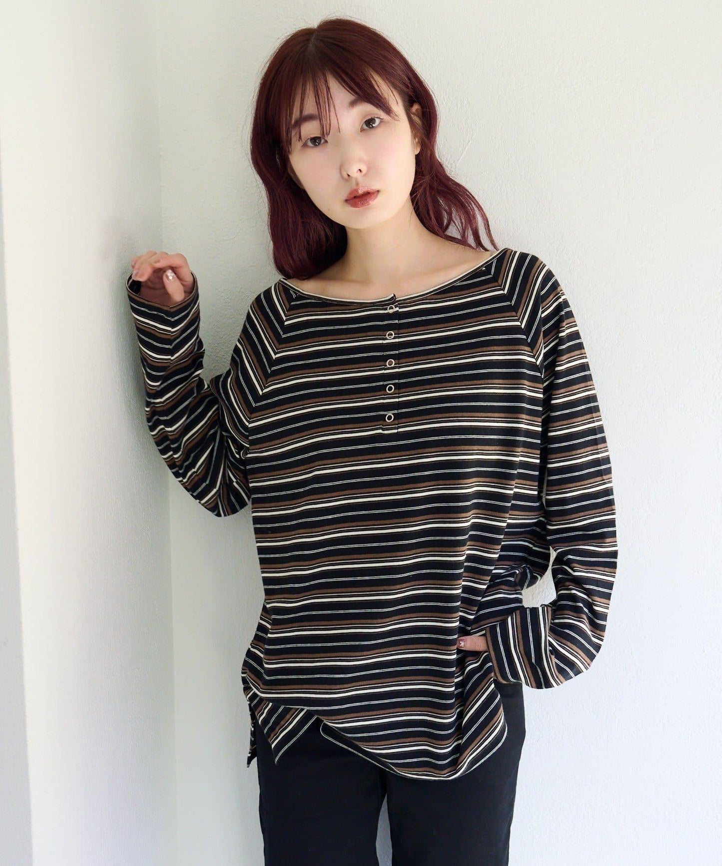 插肩露肩設計 TEE T恤