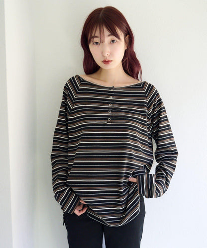 插肩露肩設計 TEE T恤