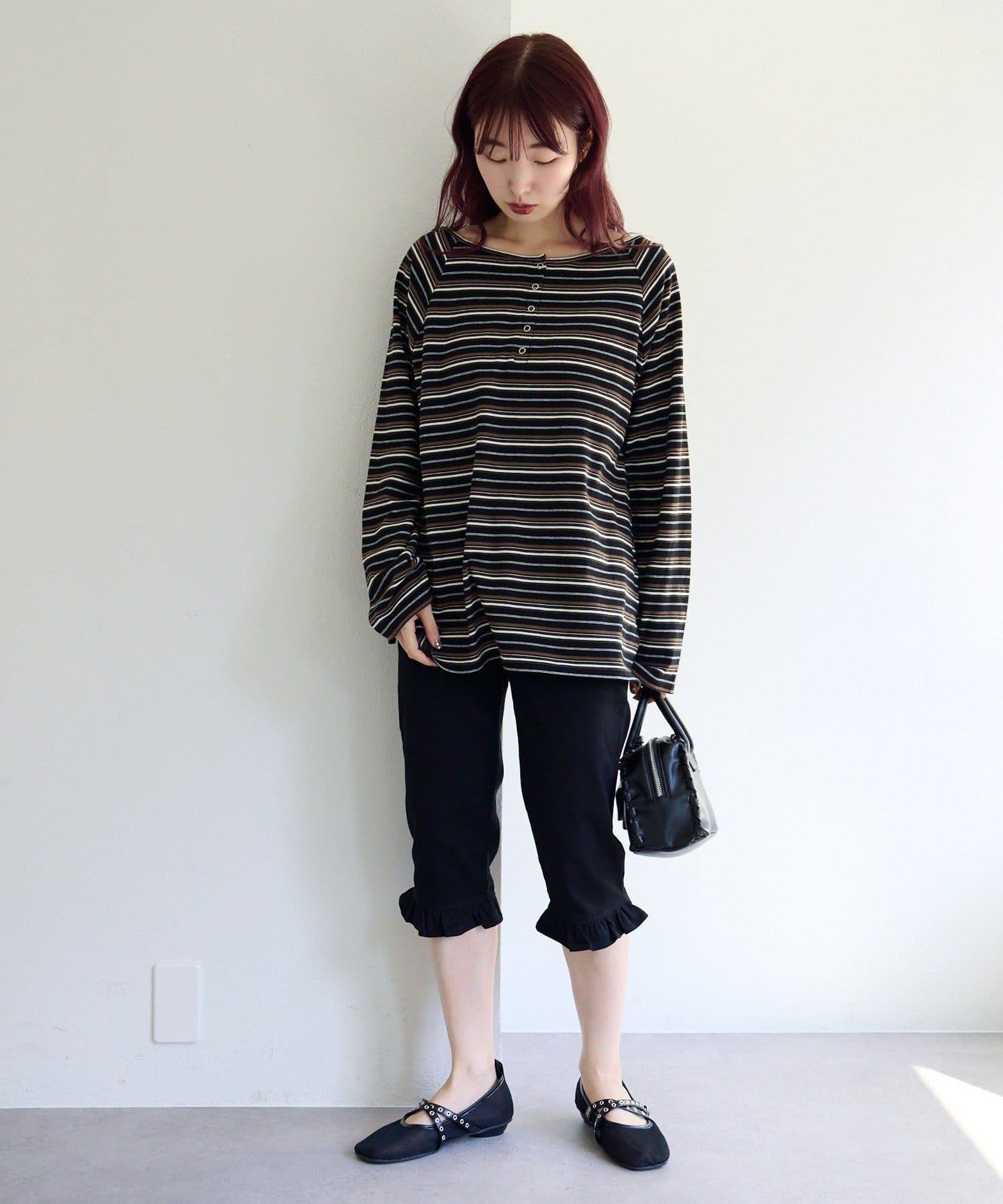 插肩露肩設計 TEE T恤