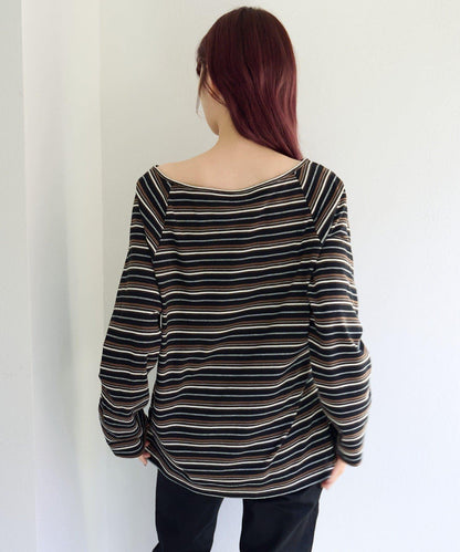 插肩露肩設計 TEE T恤