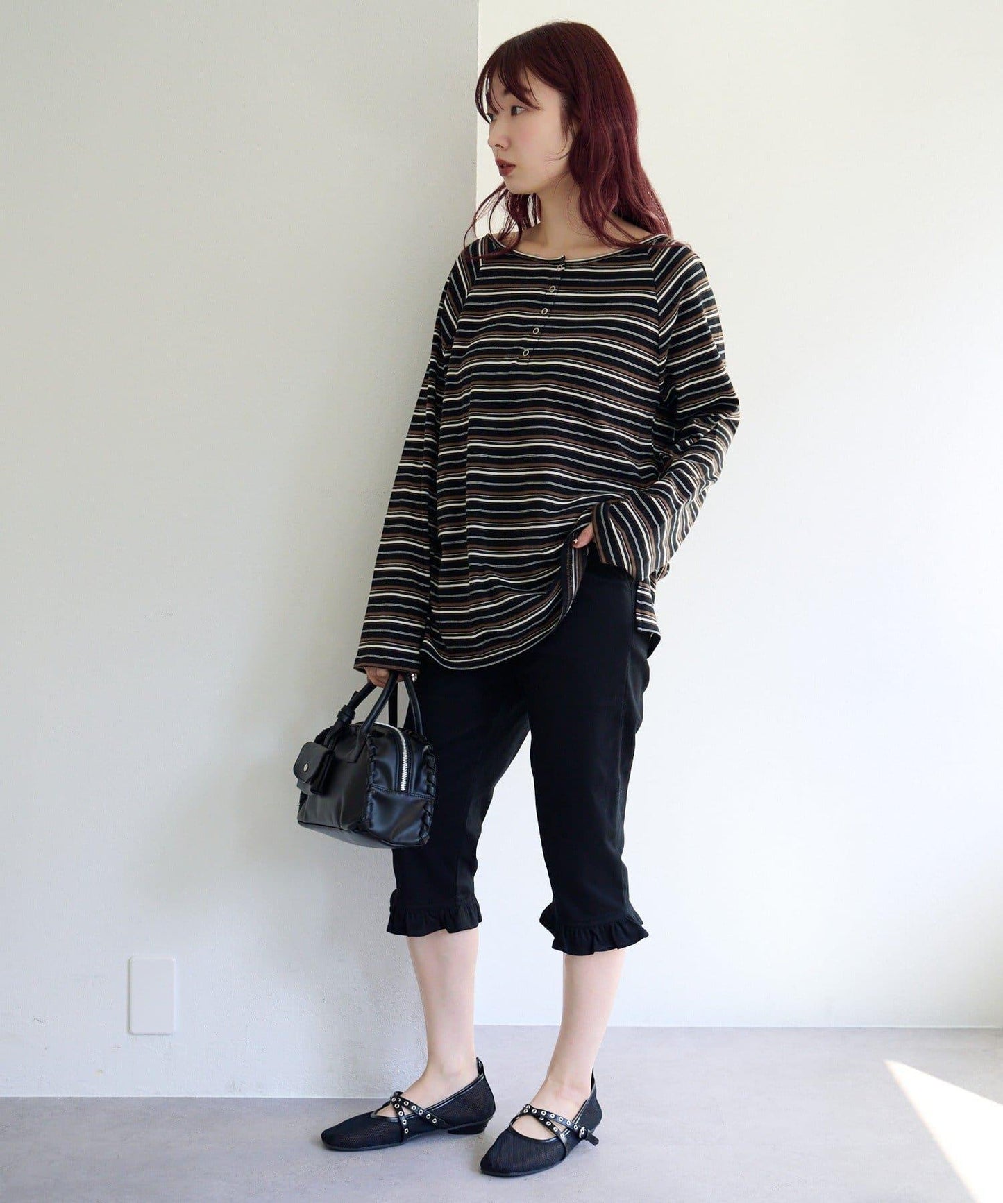 插肩露肩設計 TEE T恤