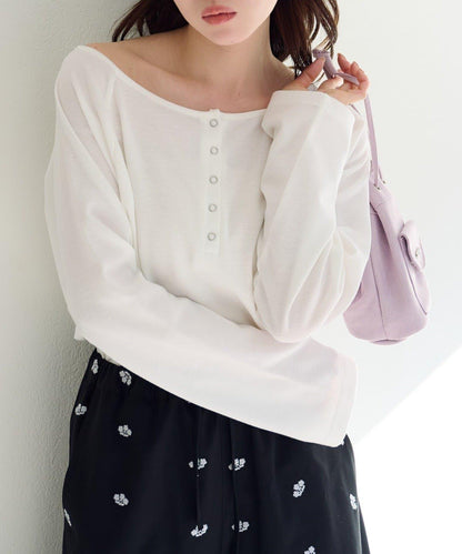 插肩露肩設計 TEE T恤