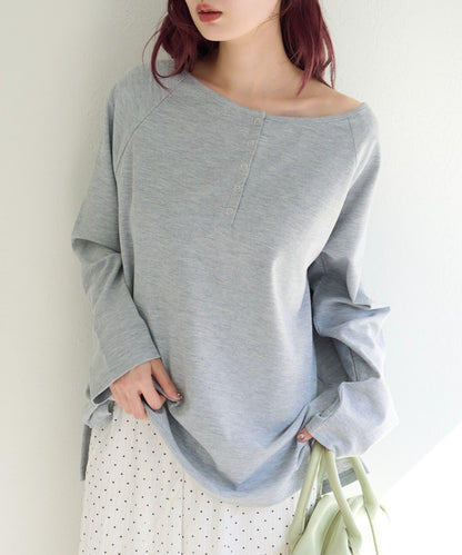 插肩露肩設計 TEE T恤