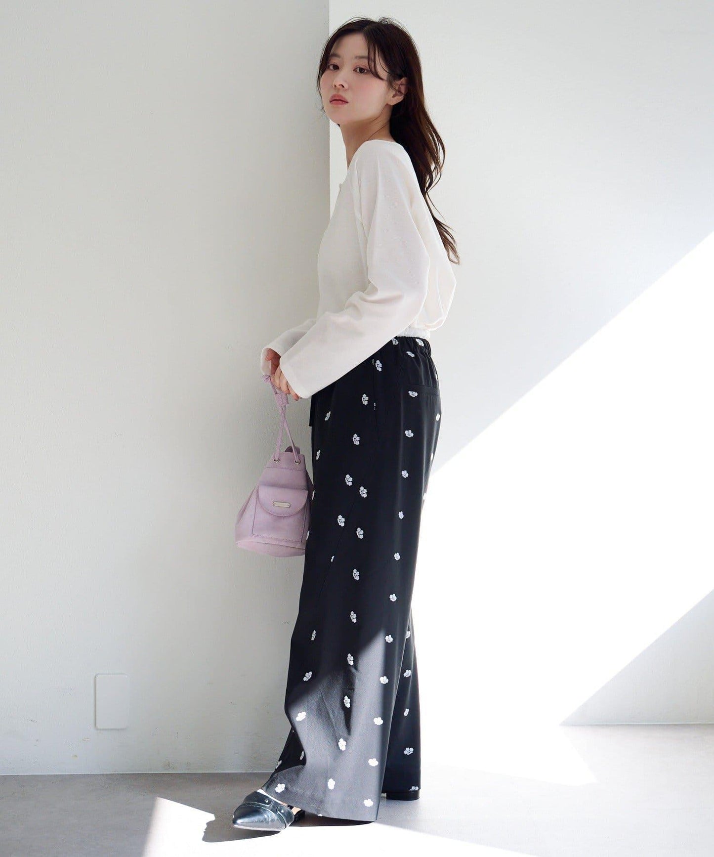 插肩露肩設計 TEE T恤