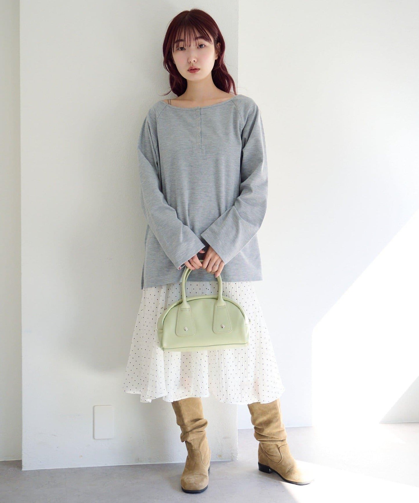 插肩露肩設計 TEE T恤