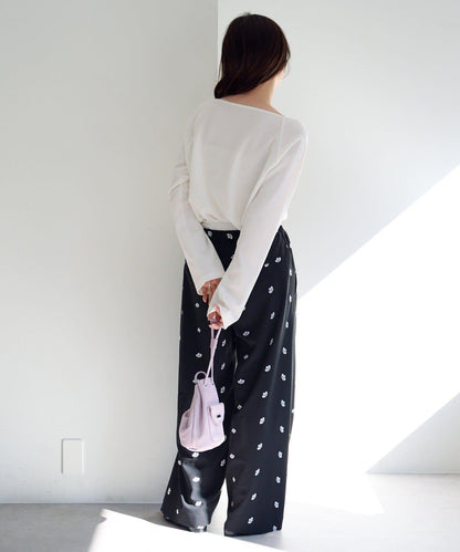 插肩露肩設計 TEE T恤