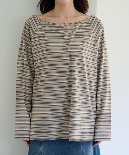 插肩露肩設計 TEE T恤