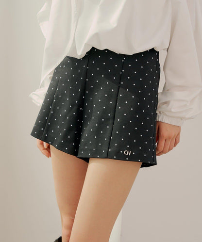 吊飾點綴緊湊版短褲