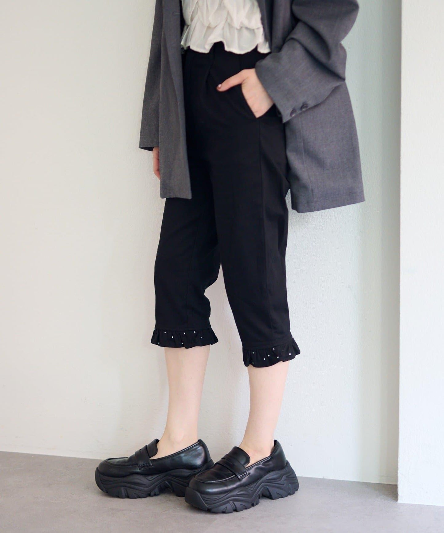 荷葉邊設計 卡普里褲