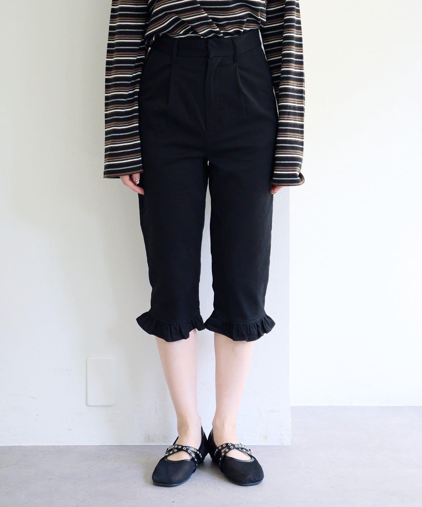 荷葉邊設計 卡普里褲