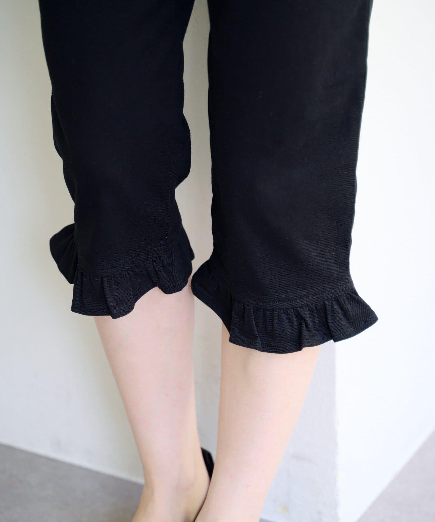 荷葉邊設計 卡普里褲