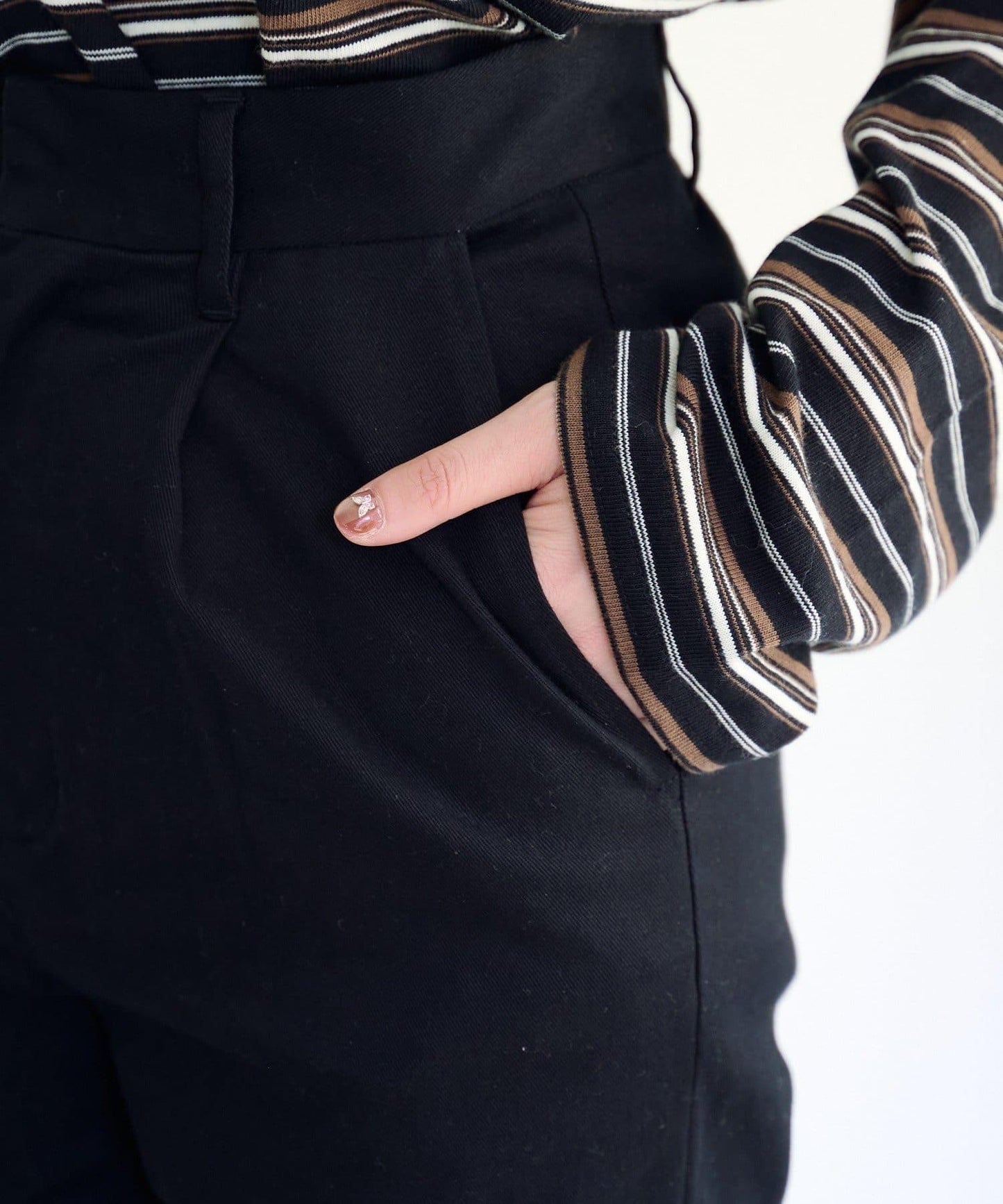 荷葉邊設計 卡普里褲