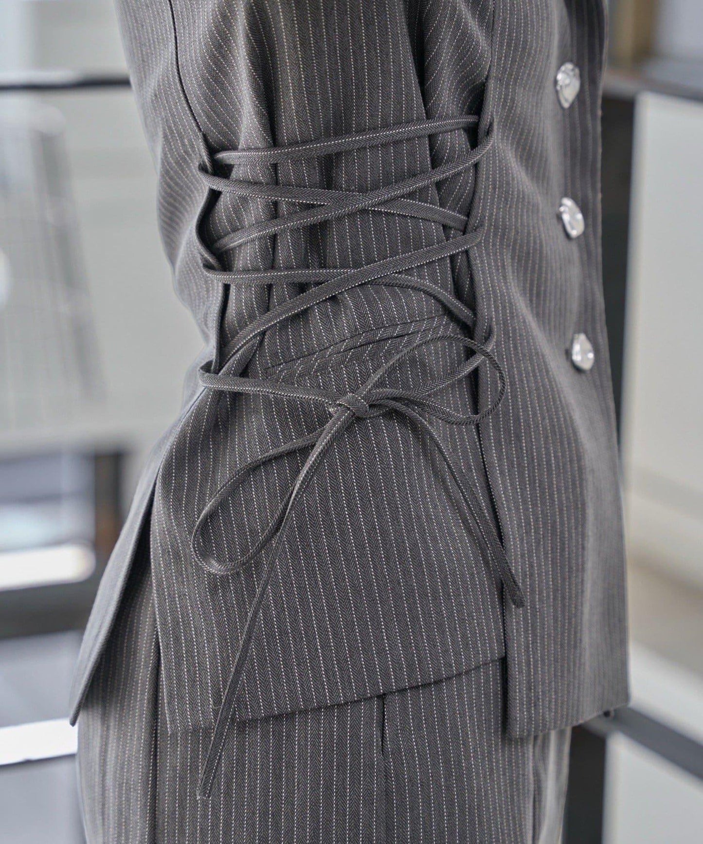 Mavie..7 側繫帶設計夾克