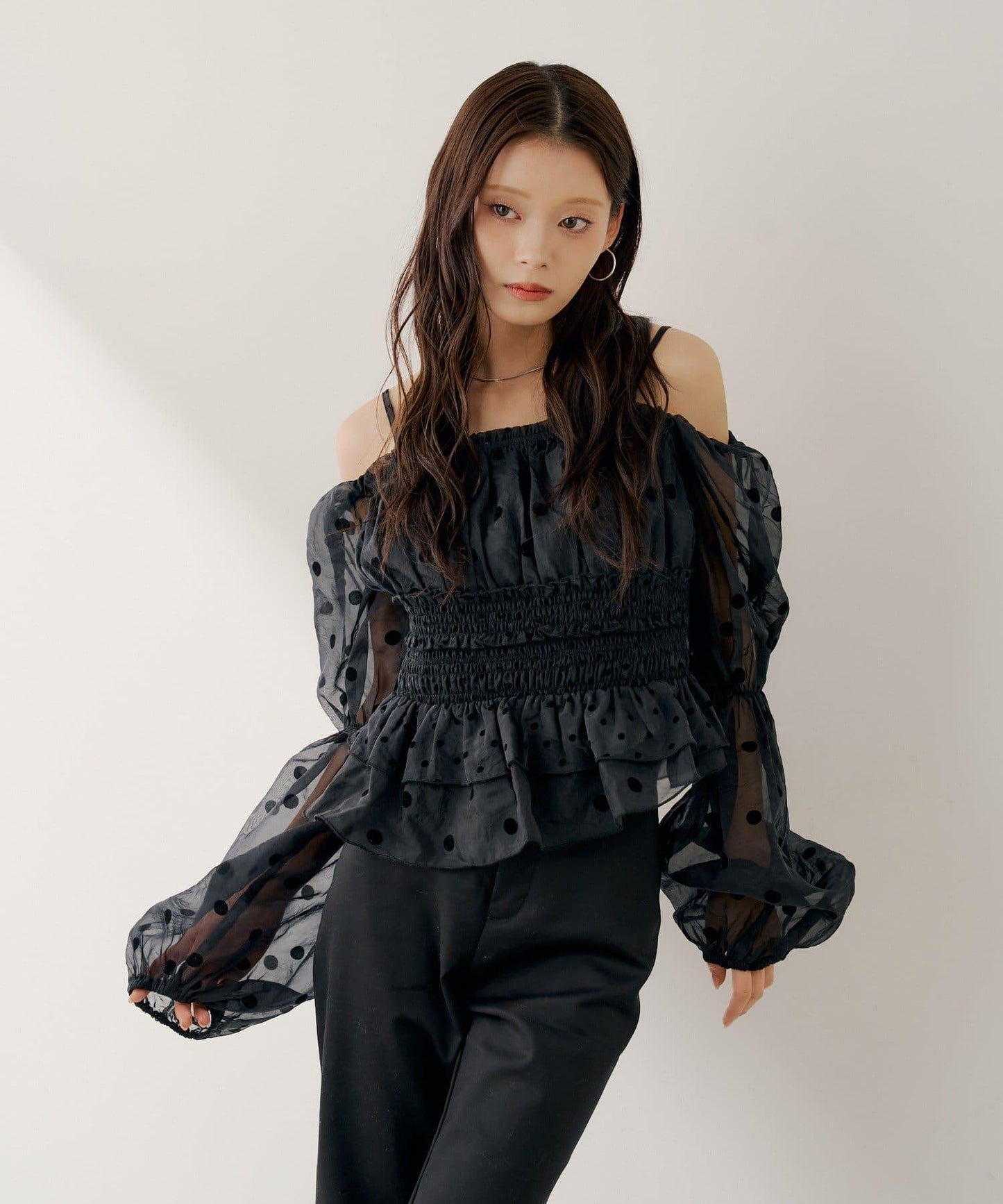 SALON by Chico 可拆卸袖荷葉擺褶皺襯衫