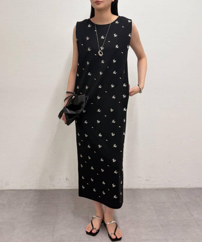 肩褶刺繡連衣裙