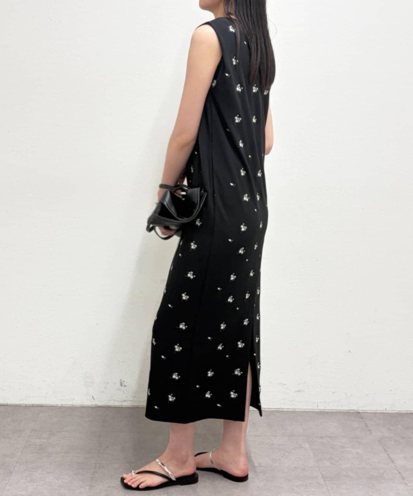 肩褶刺繡連衣裙