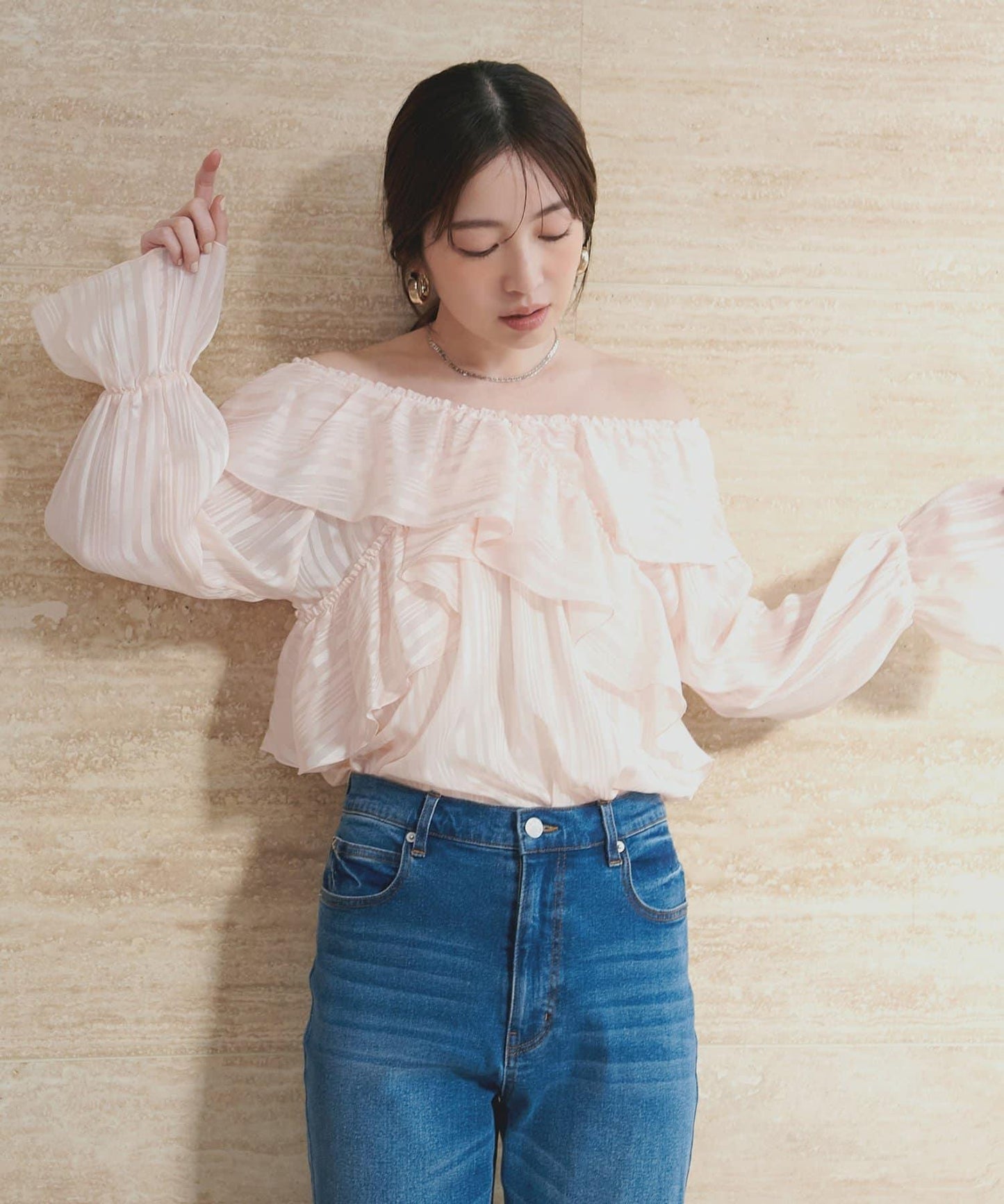 不規則透感條紋 交叉荷葉邊 襯衫