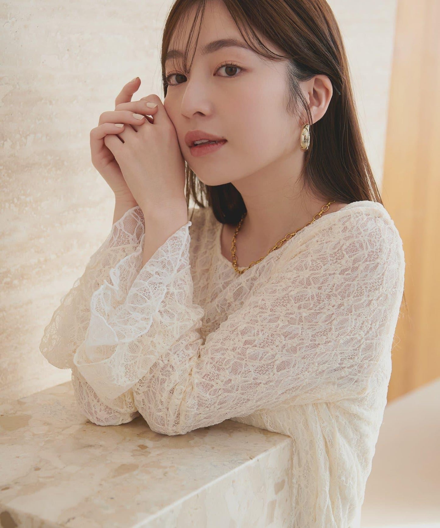 喇叭袖 可翻面蕾絲 上衣