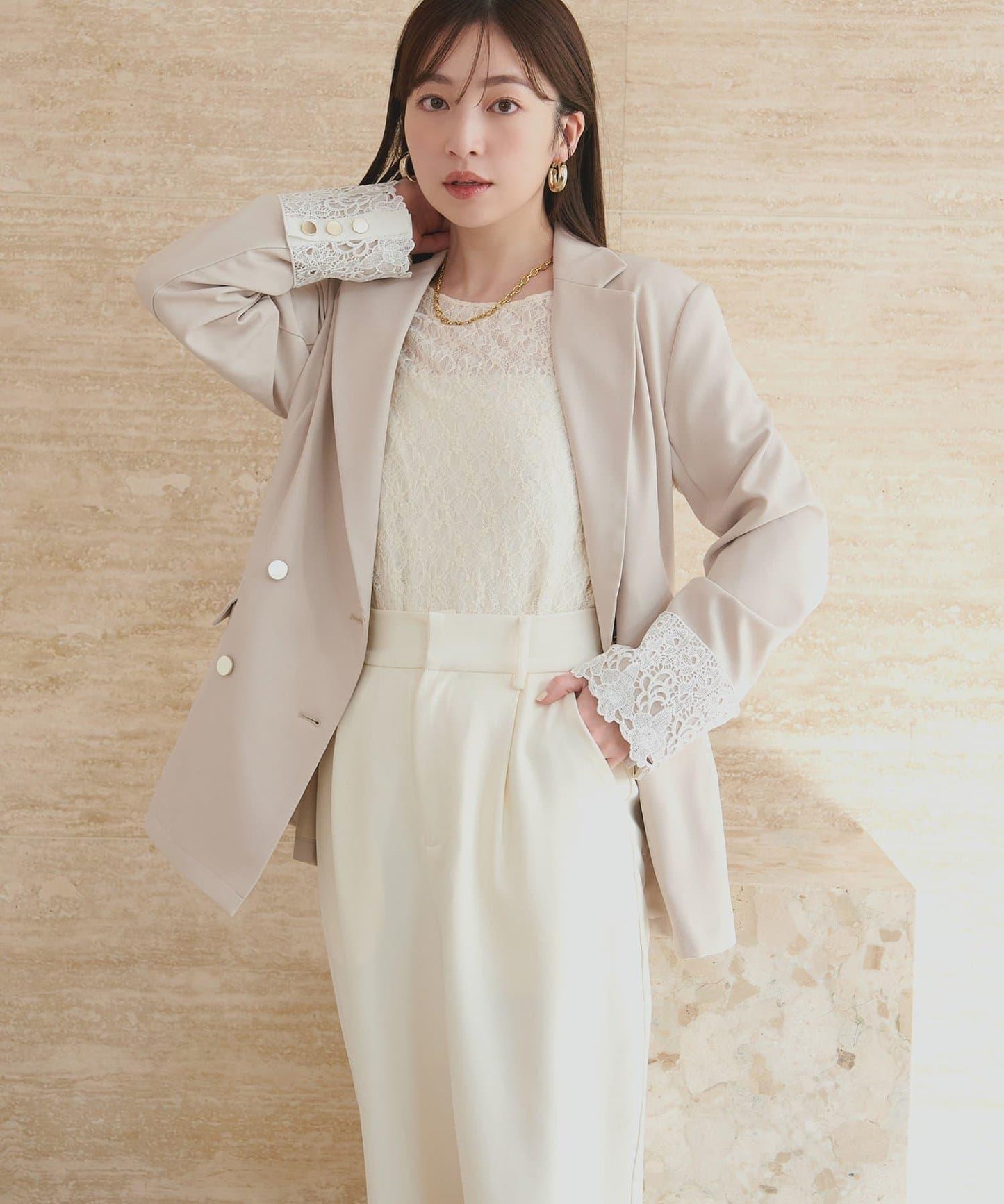 喇叭袖 可翻面蕾絲 上衣