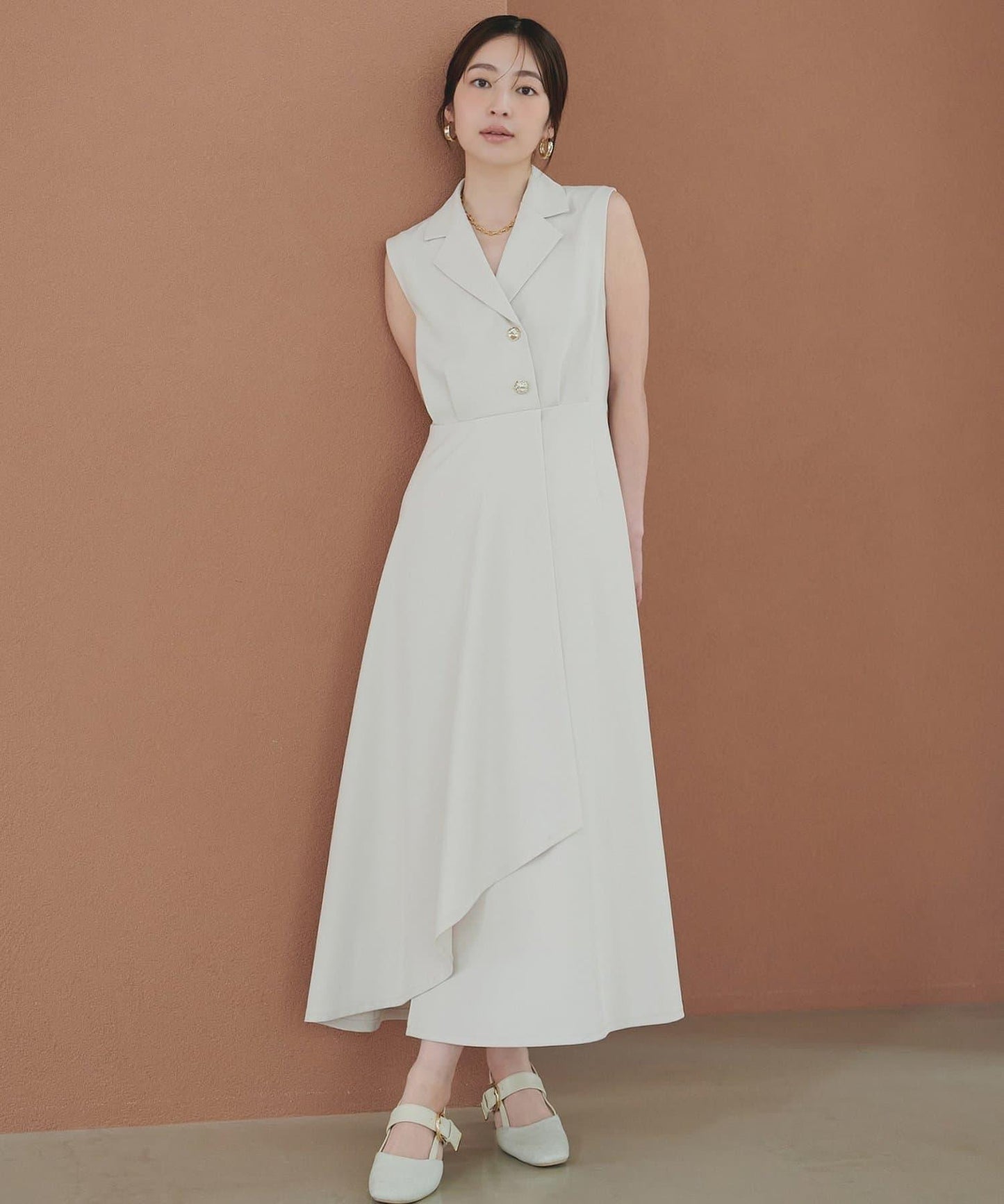金扣西裝領連衣裙