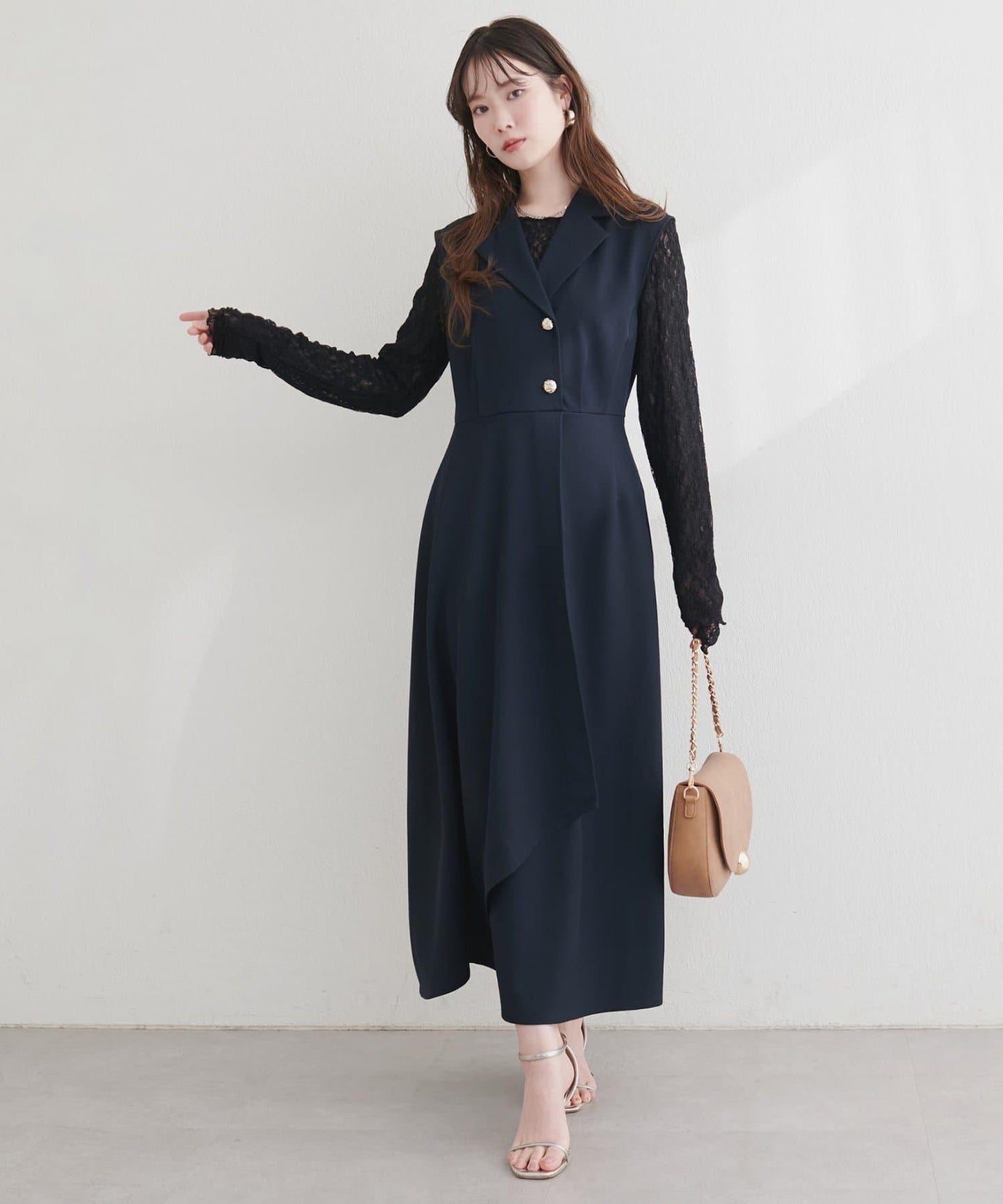 金扣西裝領連衣裙