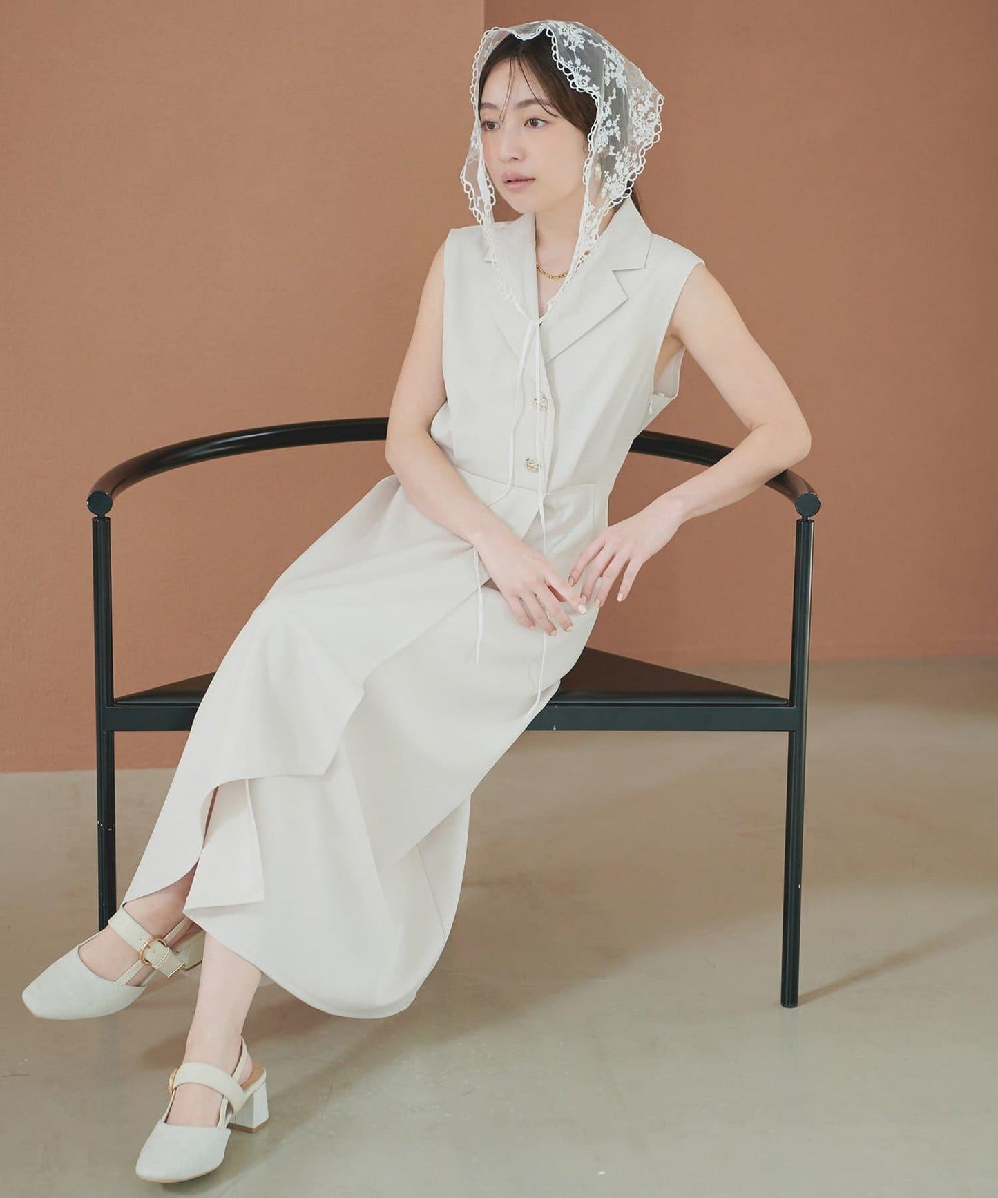 金扣西裝領連衣裙