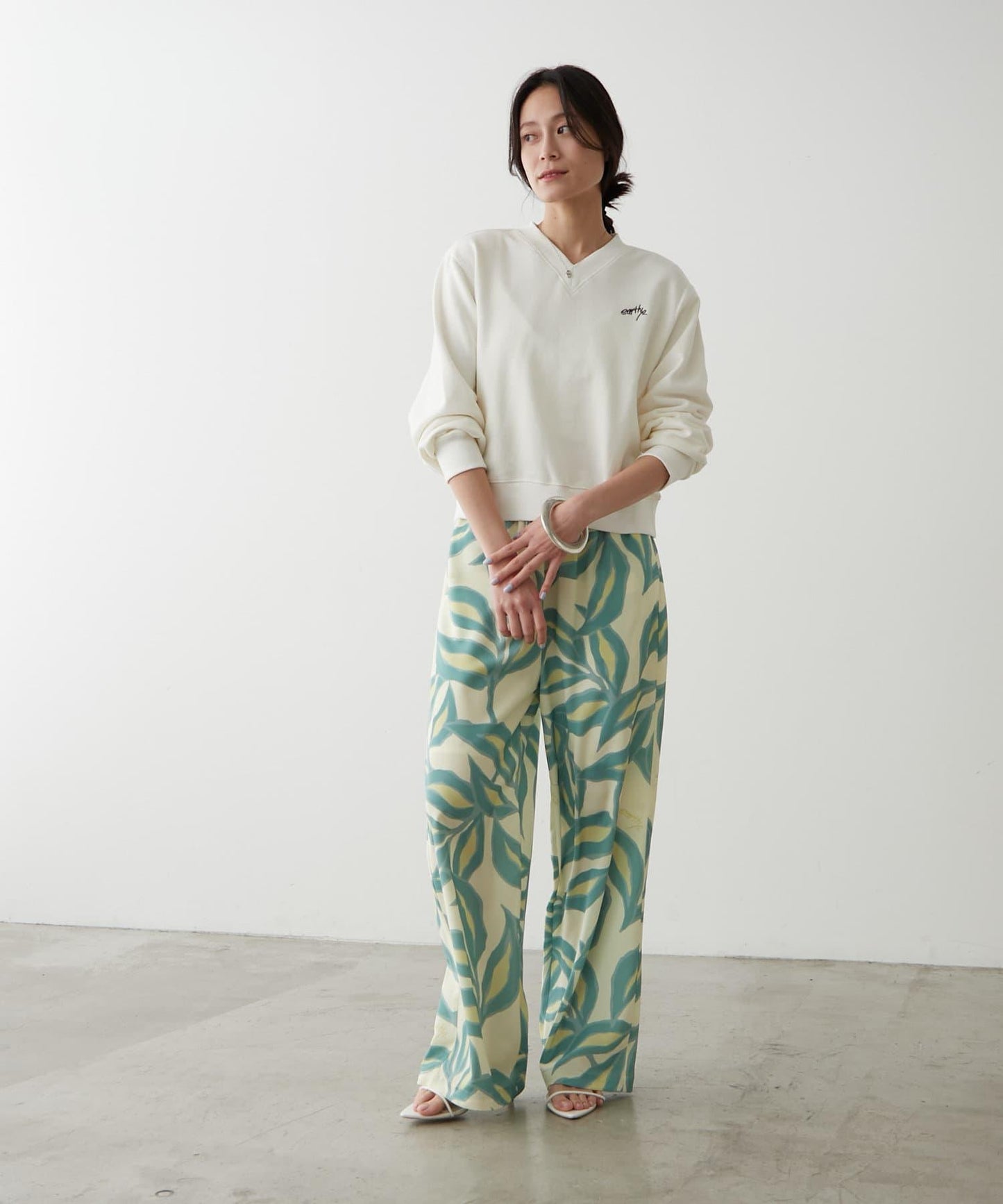 earthy_ 有機棉 V領設計 衛衣