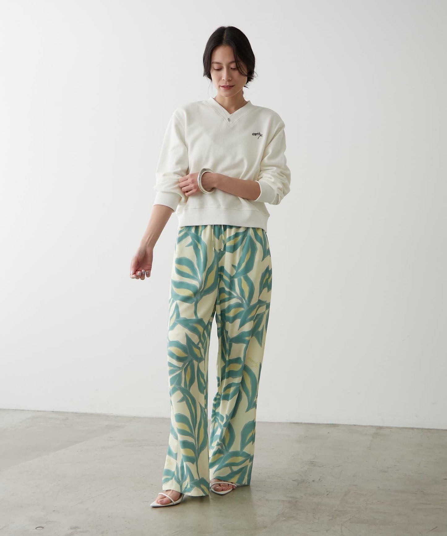 earthy_ 有機棉 V領設計 衛衣