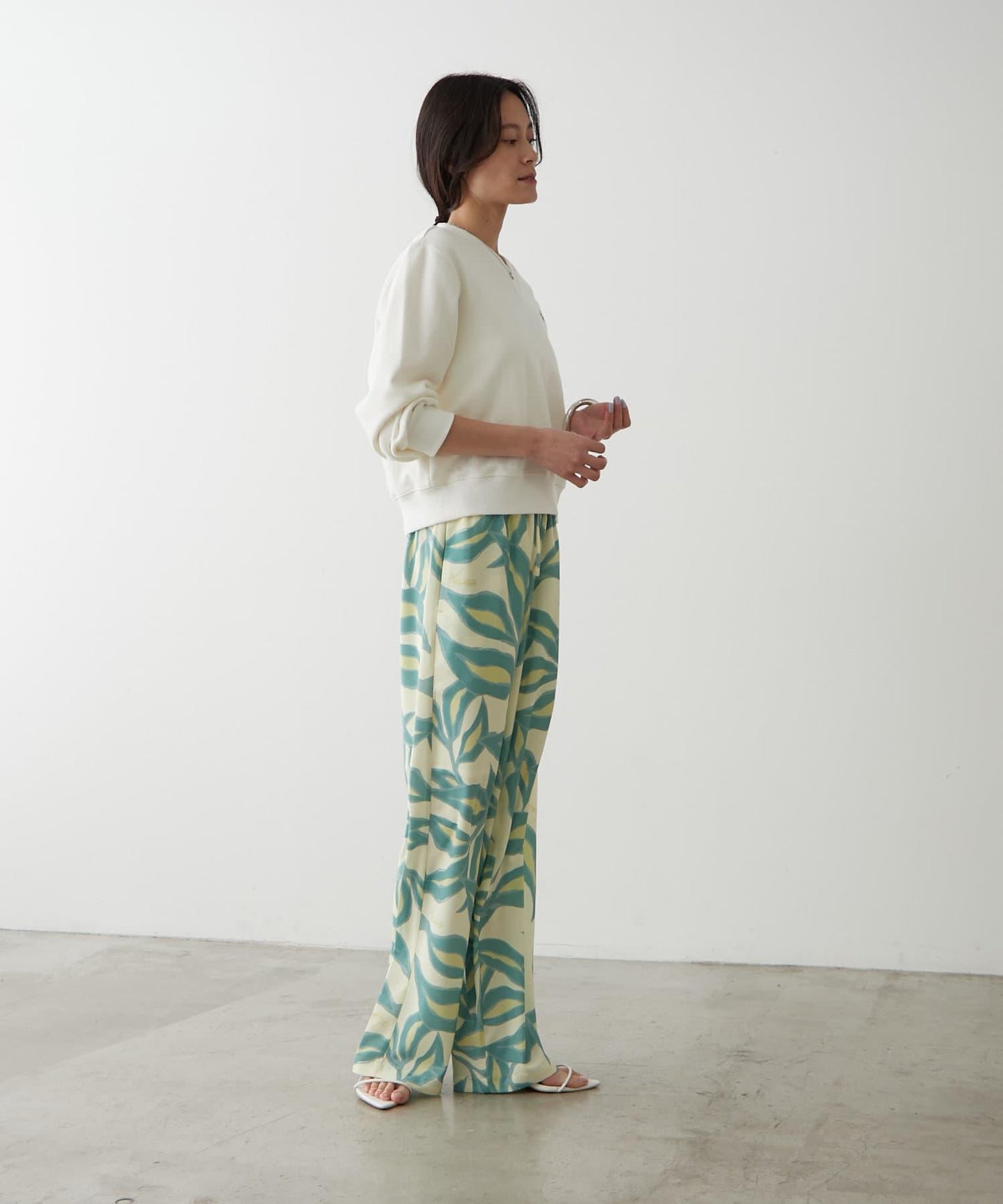 earthy_ 有機棉 V領設計 衛衣