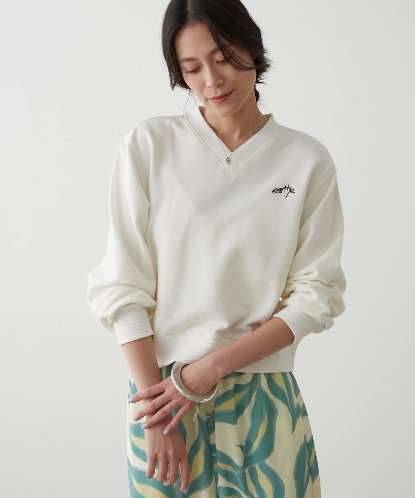 earthy_ 有機棉 V領設計 衛衣