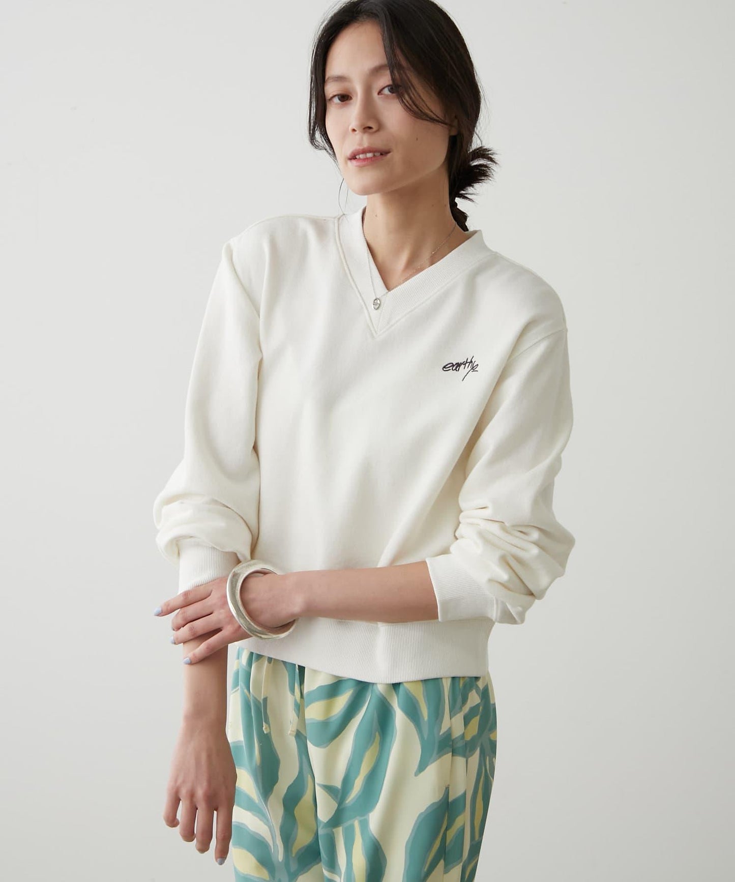 earthy_ 有機棉 V領設計 衛衣