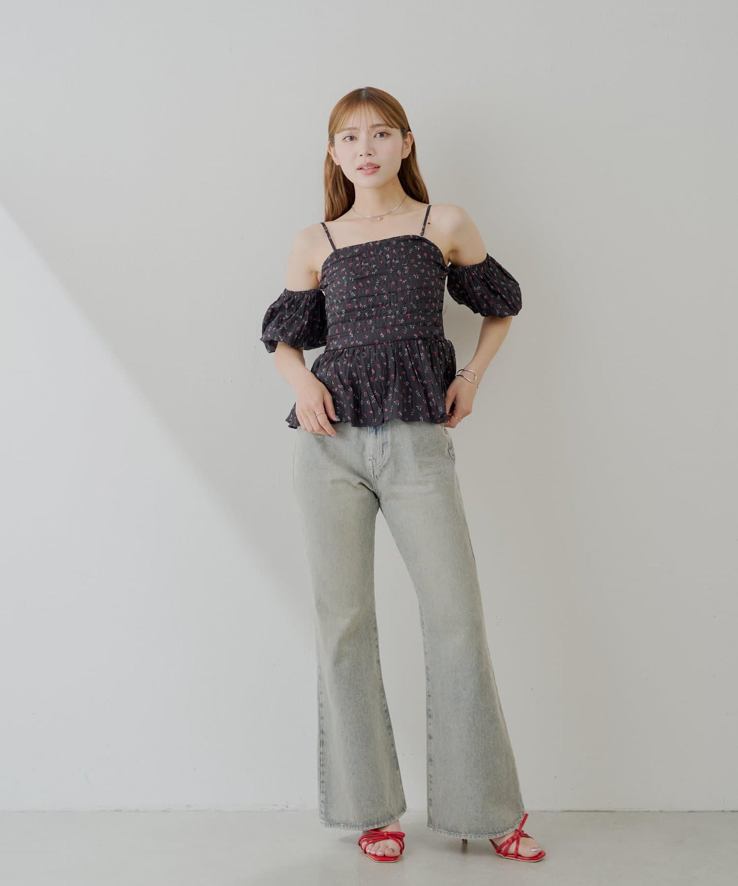 Chico 口袋刺繡緊身微喇牛仔褲