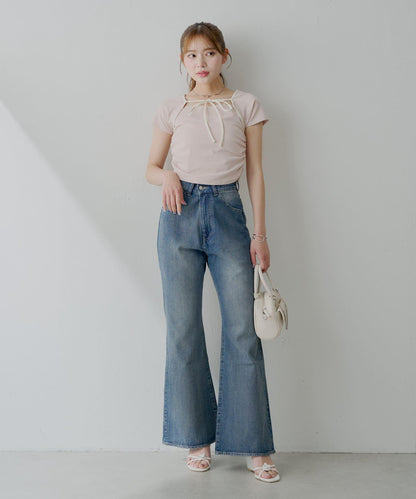 Chico 口袋刺繡緊身微喇牛仔褲