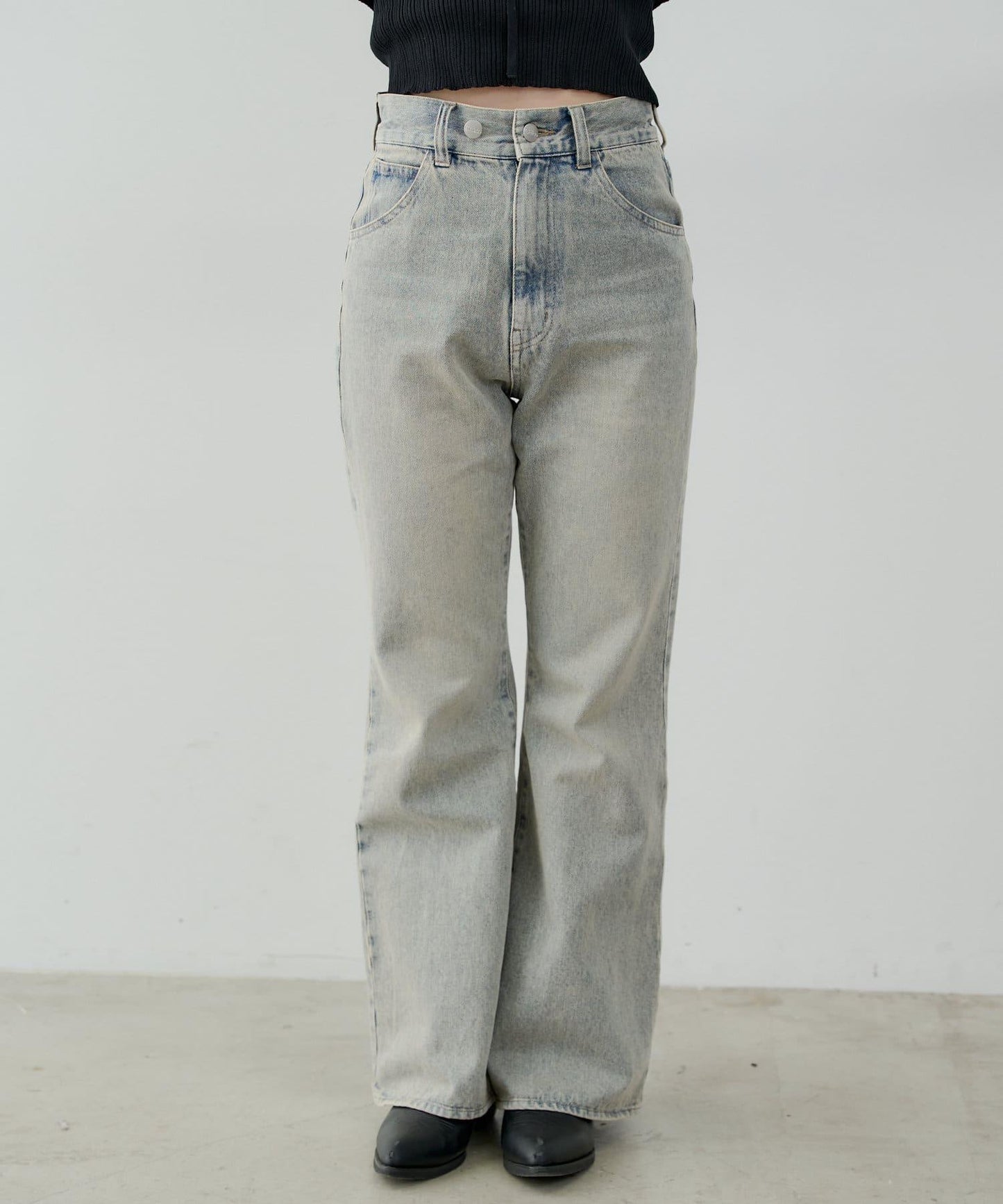 Chico 口袋刺繡緊身微喇牛仔褲