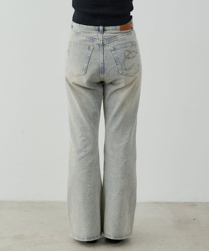 Chico 口袋刺繡緊身微喇牛仔褲