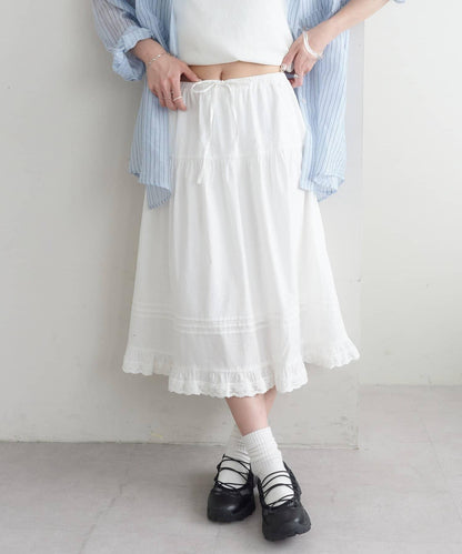 Discoat umm. 拼褶蕾絲傘擺半身裙