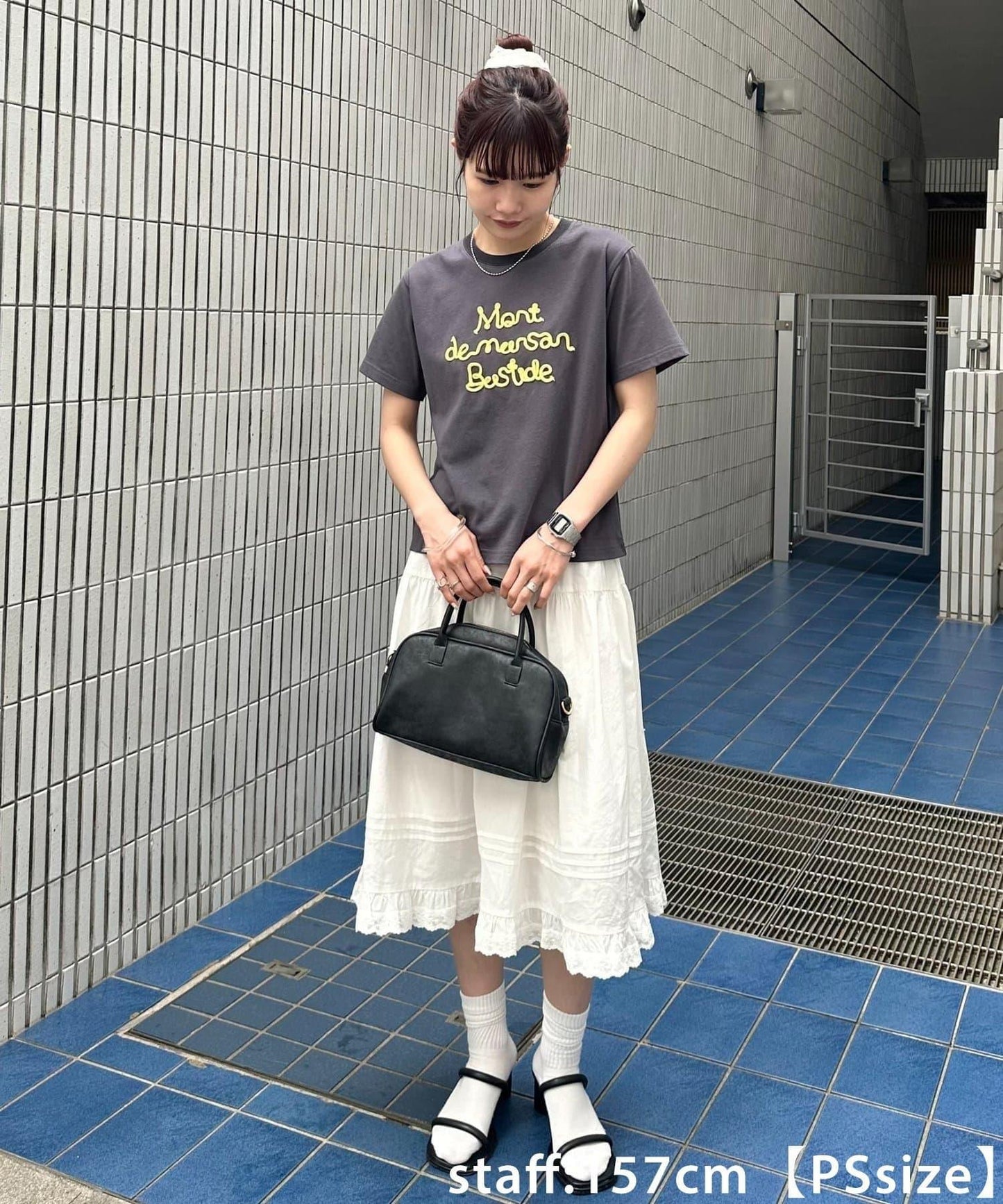 Discoat umm. 拼褶蕾絲傘擺半身裙