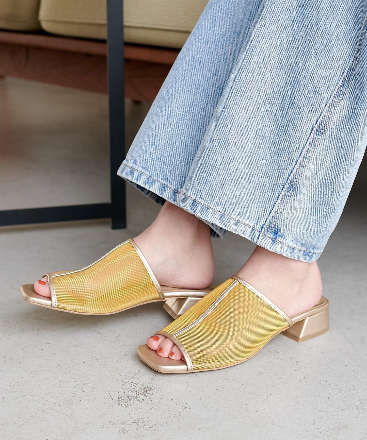 Discoat 網紗設計涼鞋