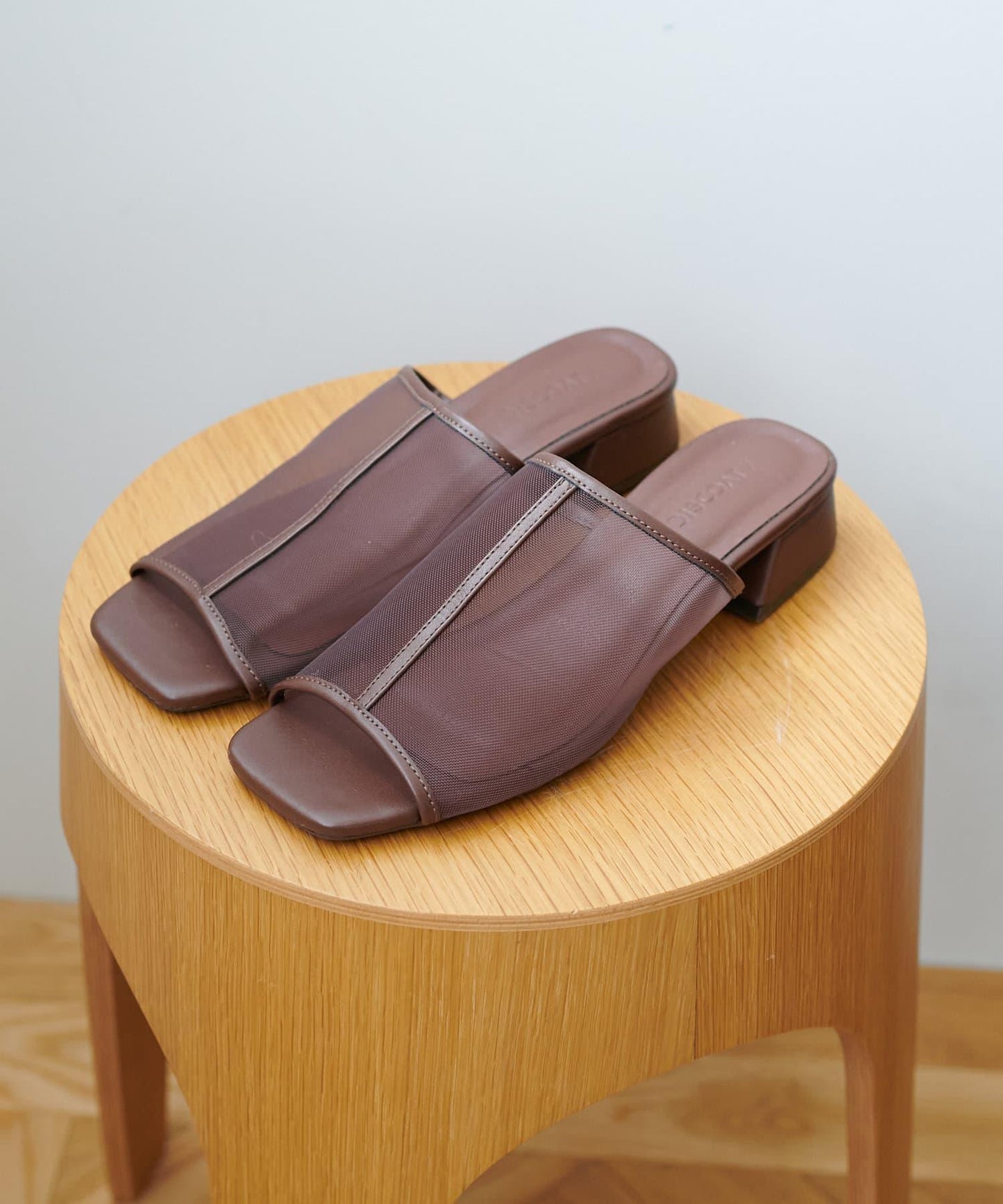 Discoat 網紗設計涼鞋