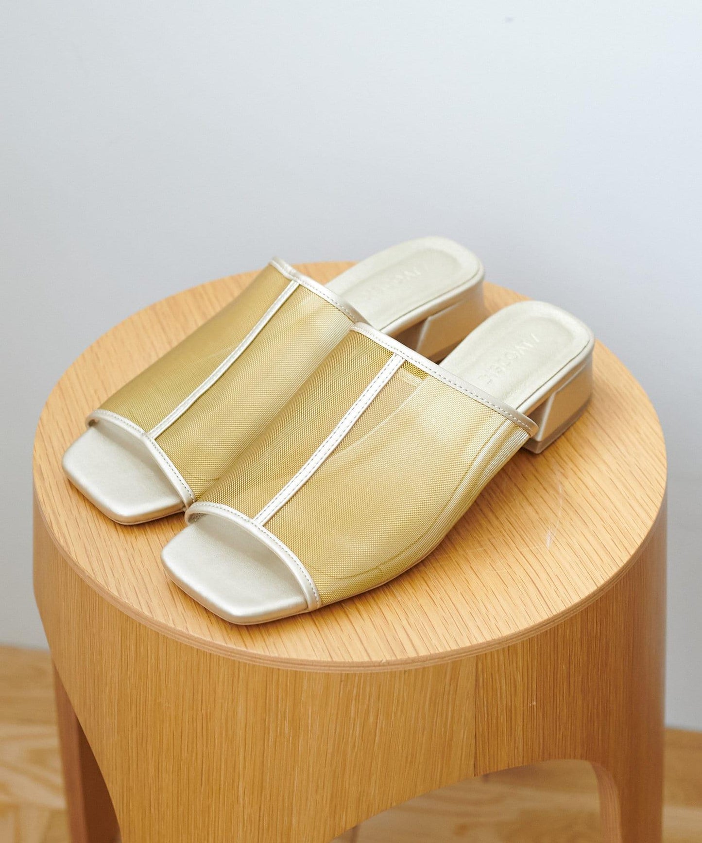 Discoat 網紗設計涼鞋