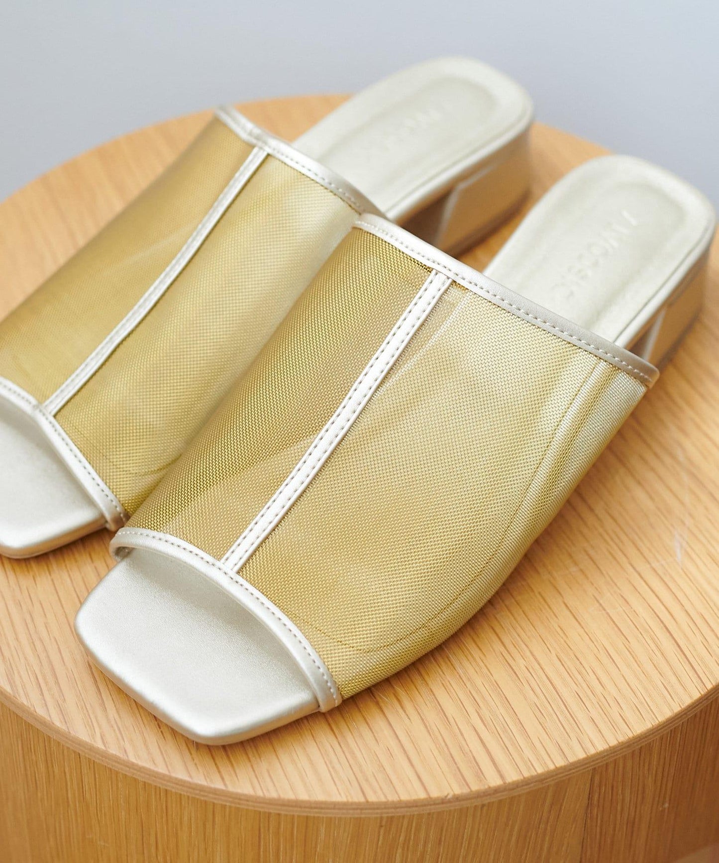 Discoat 網紗設計涼鞋