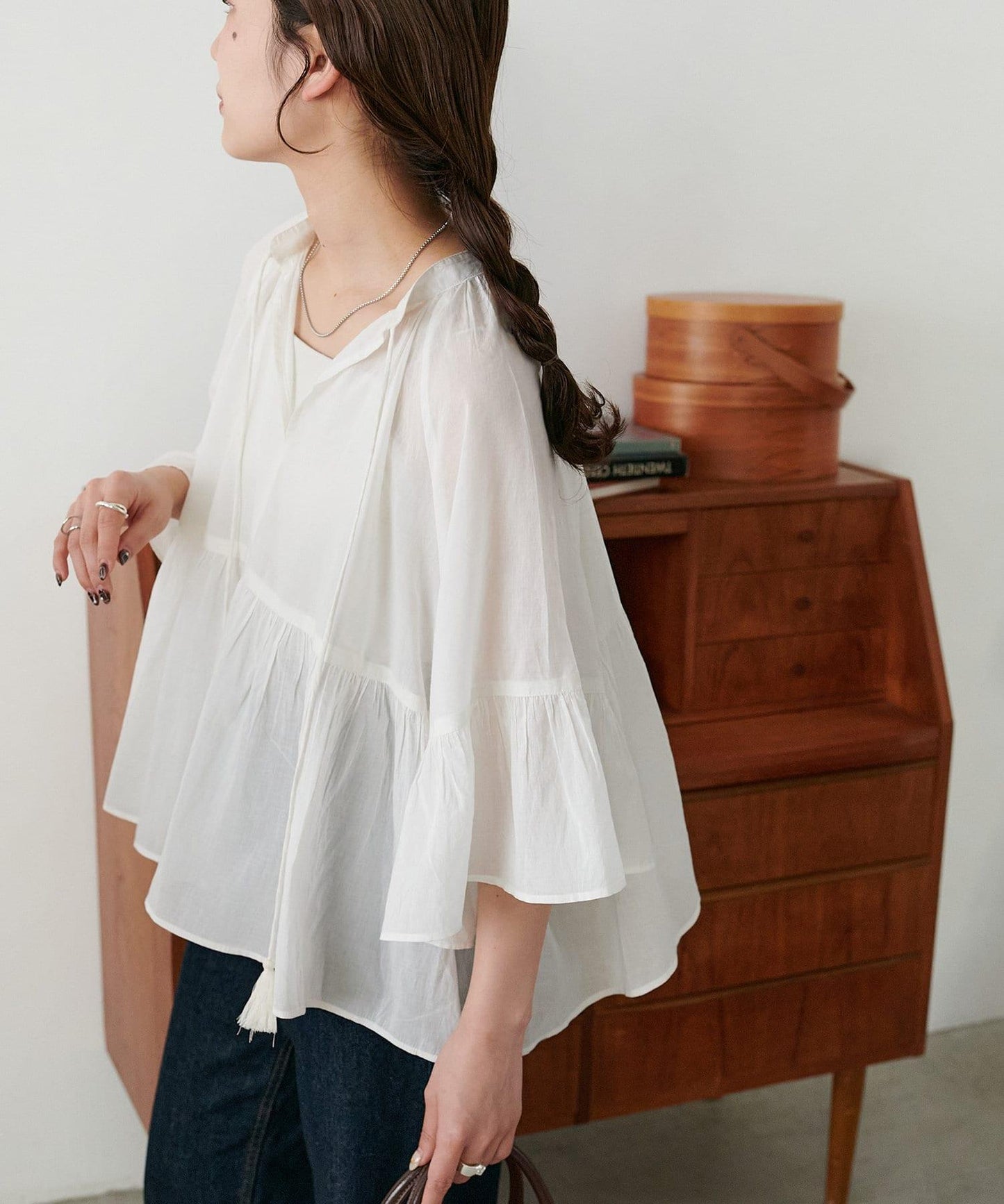 喇叭袖開領襯衫