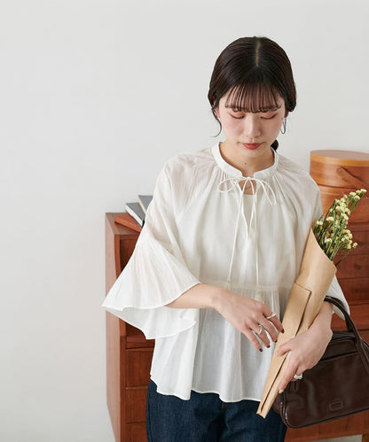 喇叭袖開領襯衫