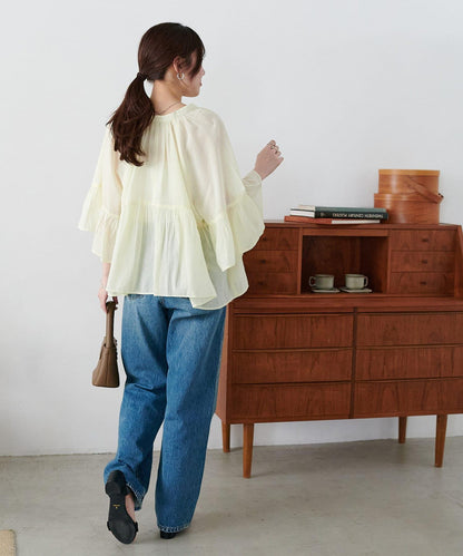 喇叭袖開領襯衫