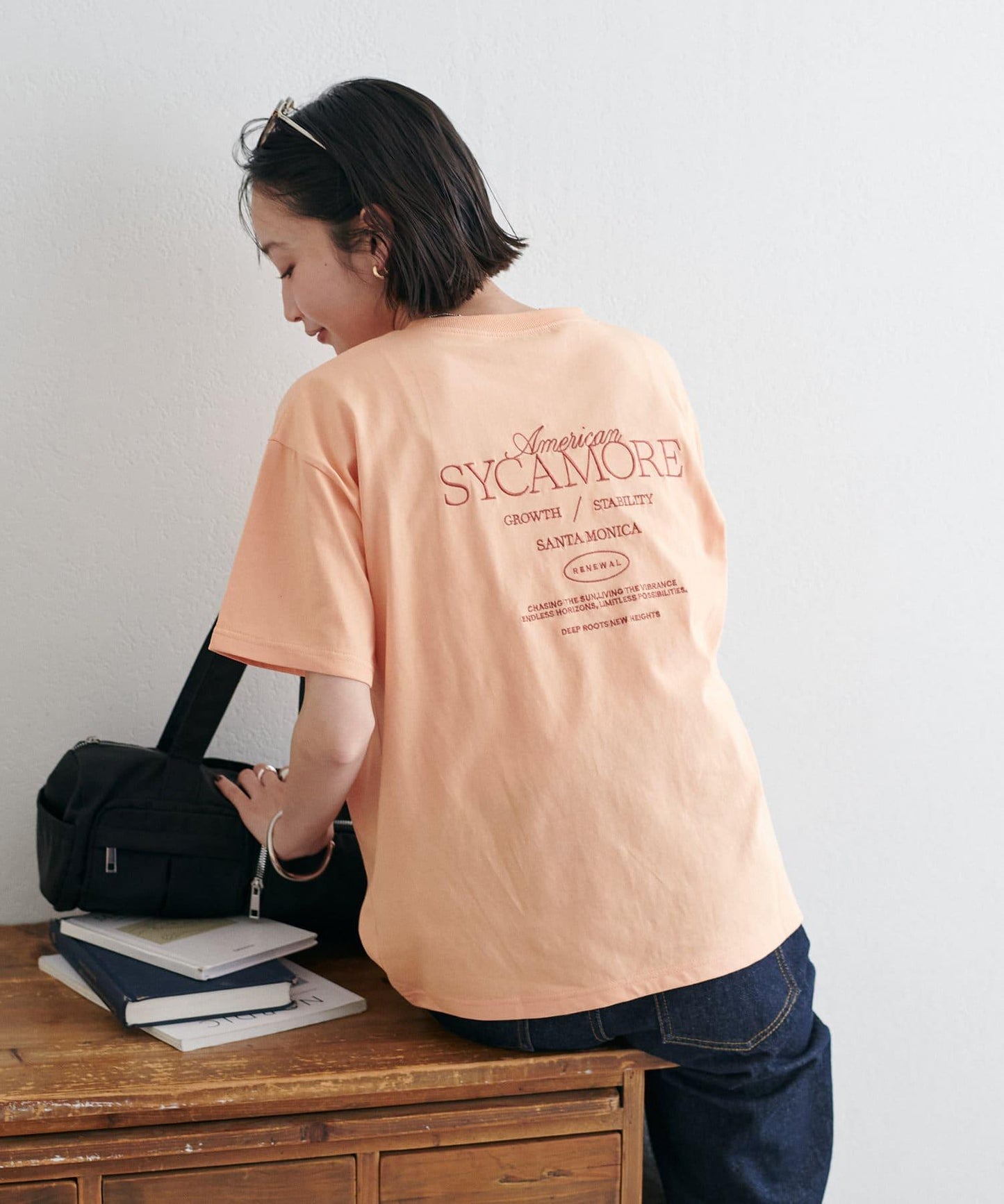 Discoat 彩色刺繡logo T恤