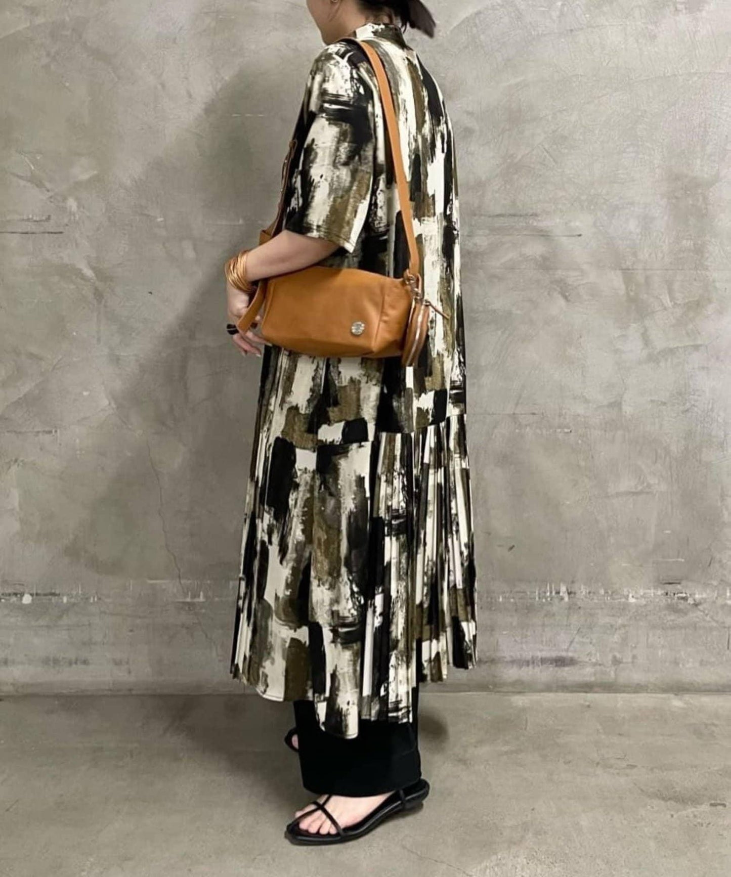 ear PAPILLONNER 短袖 斜向褶皺 連衣裙