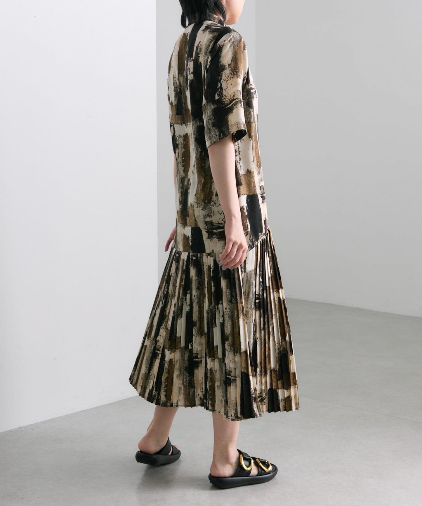 ear PAPILLONNER 短袖 斜向褶皺 連衣裙