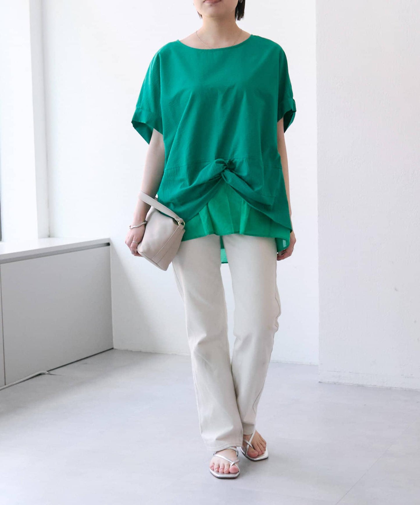 前扭結設計套頭上衣