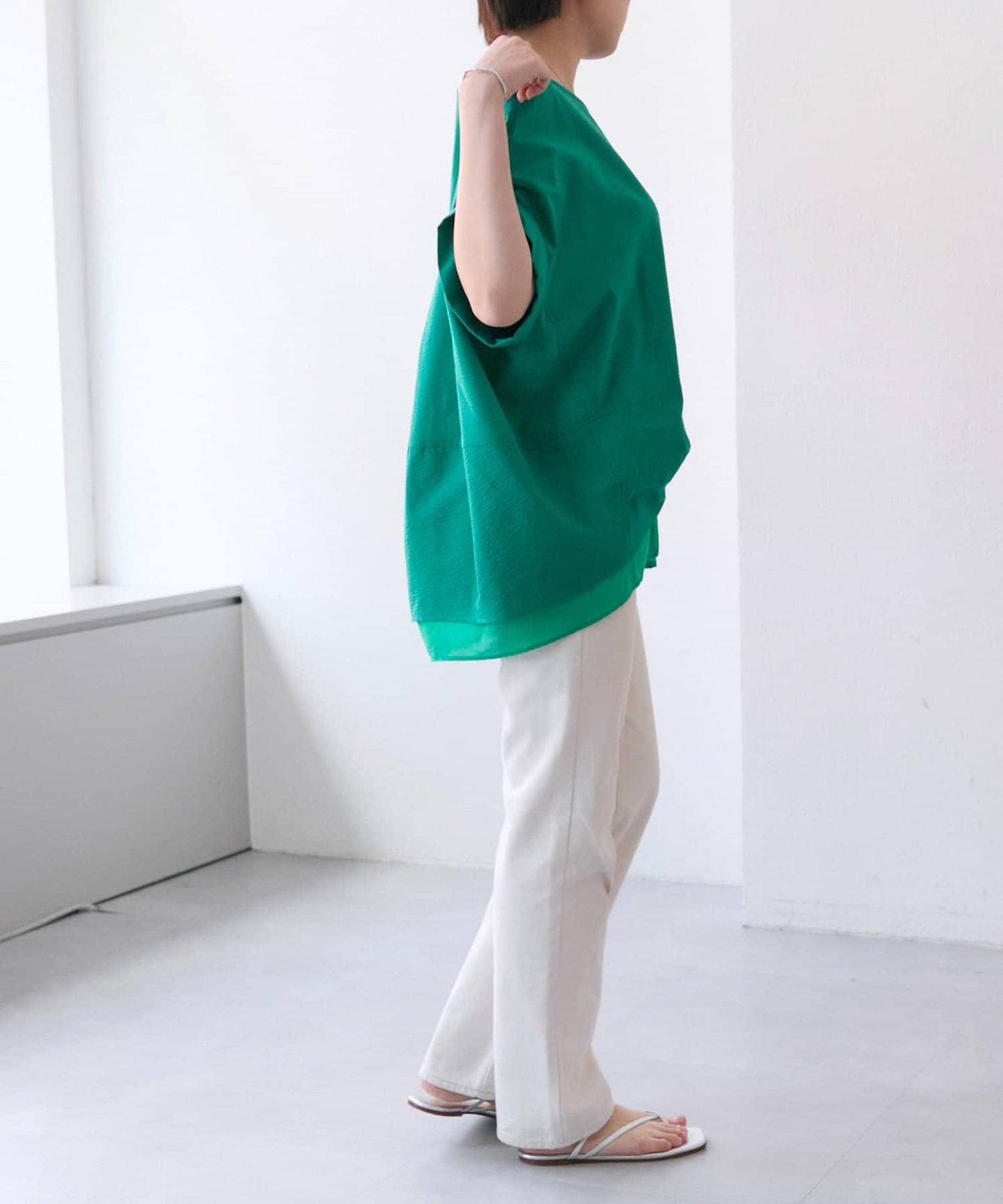 前扭結設計套頭上衣